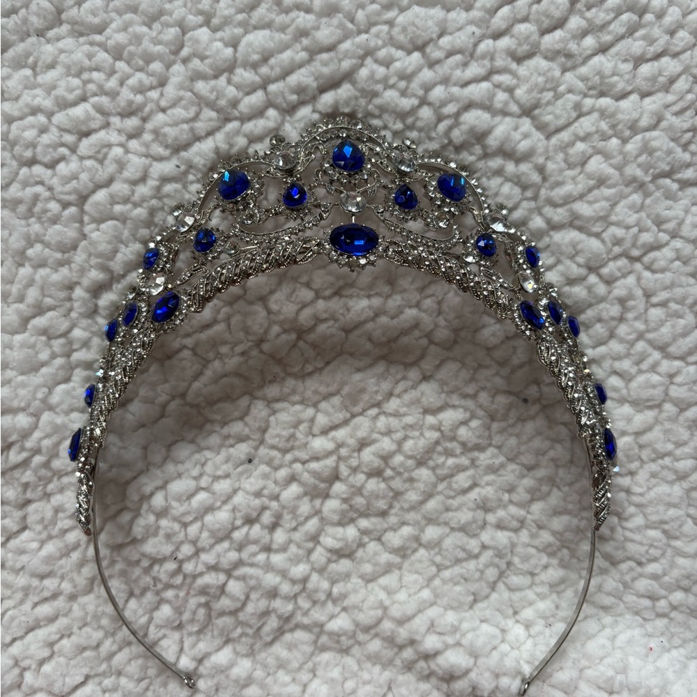 Elegant Silver and Blue Tiara